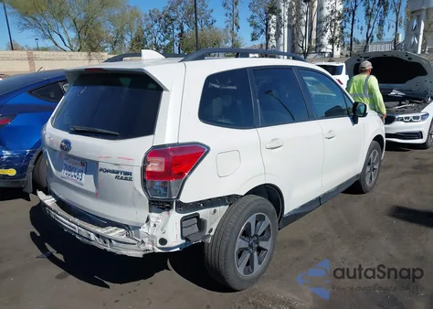 2017 Subaru Forester 2.5I Premium из США, поврежденный, VIN JF2SJAECXHH416764